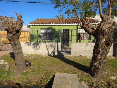 Alquiler de casa de 2 dormitorios en las Piedras entrada para camiones 