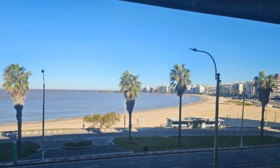 Alquiler de Imperdible Apartamento de 3 Dormitorios situado en la Rambla de Pocitos.