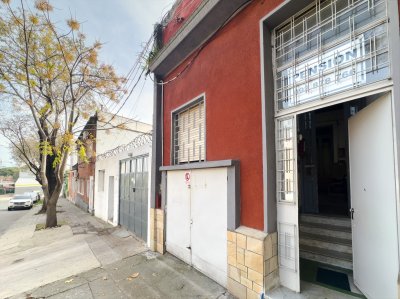 VENTA DE CASA 14 HABITACIONES CON LLAVE DE PENSIÓN INCLUÍDA