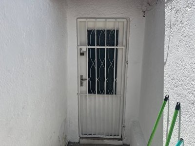 Alquiler de Cómoda Casa en Unión de 1 Dormitorio (sin gastos comunes) 