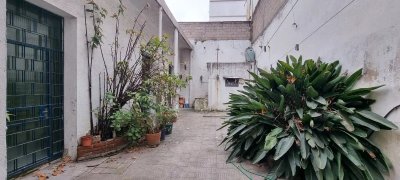 Hermosa casa de 2 pisos en Cordón
