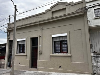  En Venta hermosa casa de 3 dormitorios, totalmente remodelada