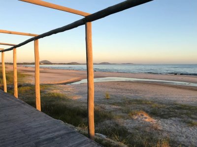 Venta de terreno frente al mar, a 45 min de Mdeo y 30 min de Punta del este