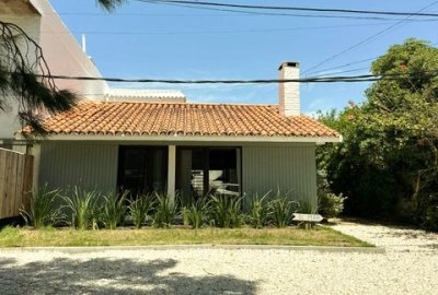 Casa reciclada a nuevo en el corazón de La Barra
