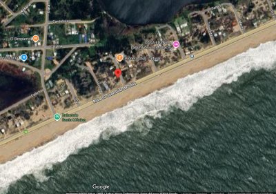 Dos lotes juntos a metros del mar