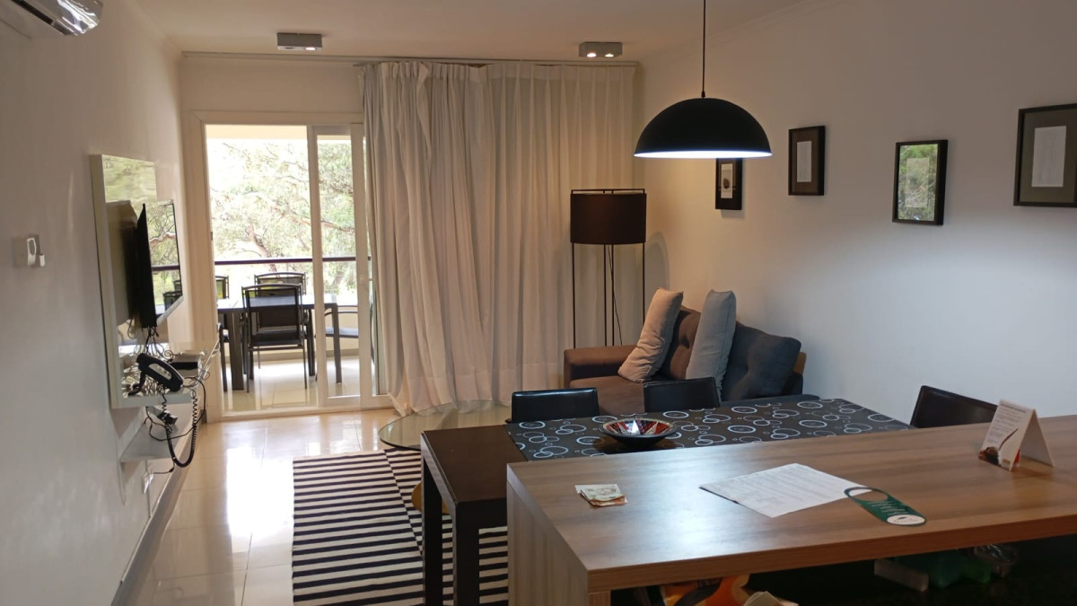 Oportunidad en complejo Solanas 