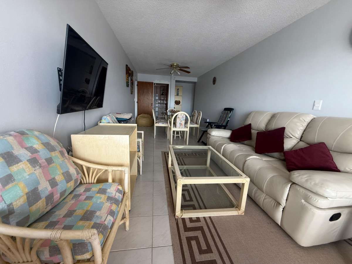 Apartamento en venta- 2 dormitorios - 2 baños