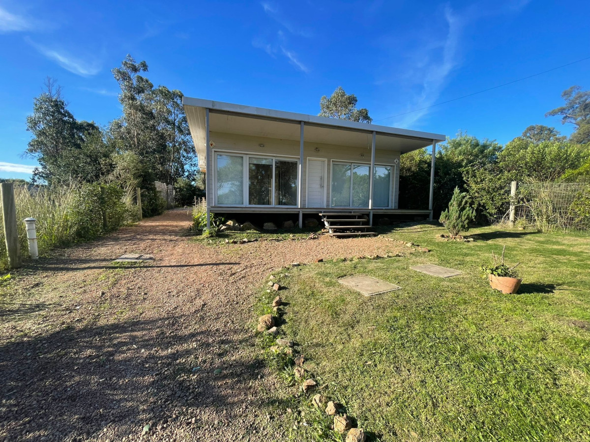 Casa en venta Piriápolis 2 dormitorios 1 baño.