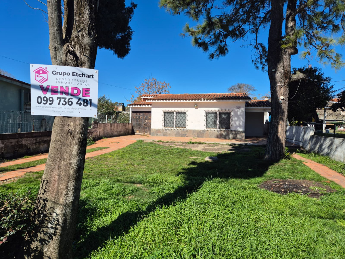 Casa en venta Playa Grande 2 dormitorios y 2 baños.
