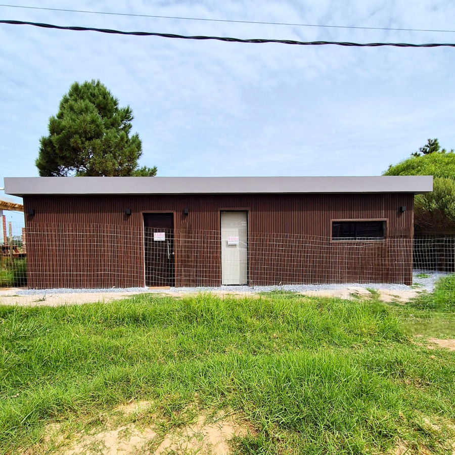 Casa en Venta Piriápolis dos dormitorios un baño.