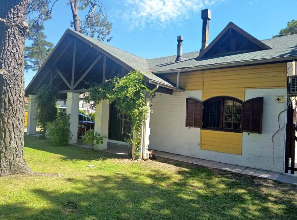 Imagen de Casa en Jardi­n Pinares, Maldonado. 3 dormitorios, terreno de 800 m²