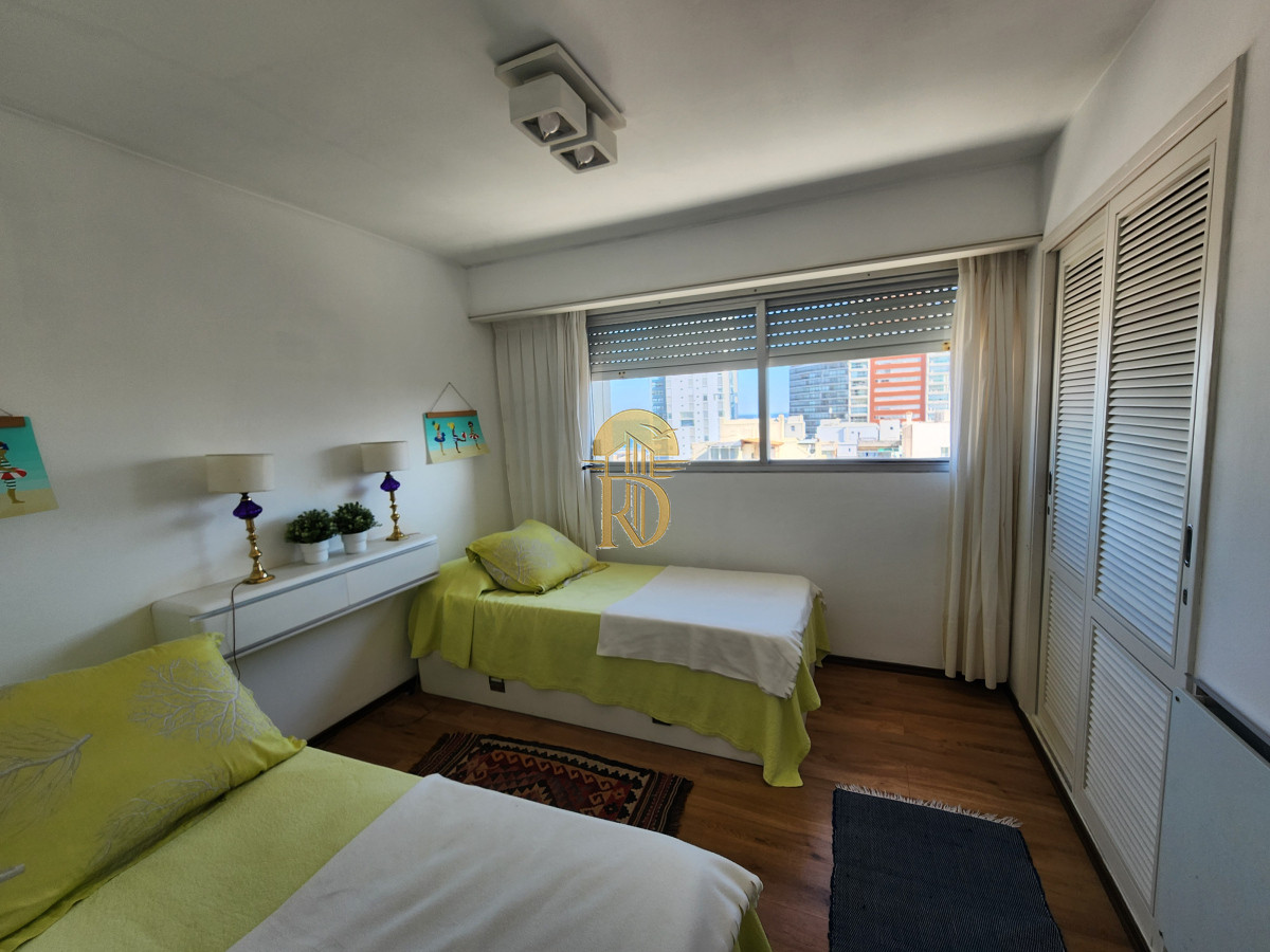 Punta del este tu lugar cerca del puerto. -id-125-19