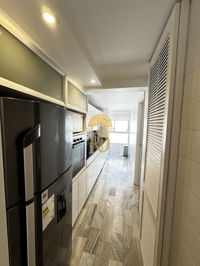 Apto a metrs del puerto Alquiler de verano de 2025 -id-402-12