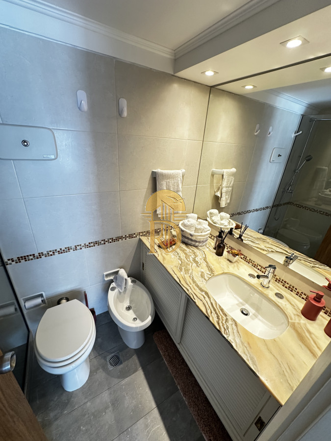 Apto a metrs del puerto Alquiler de verano de 2025 -id-402-13