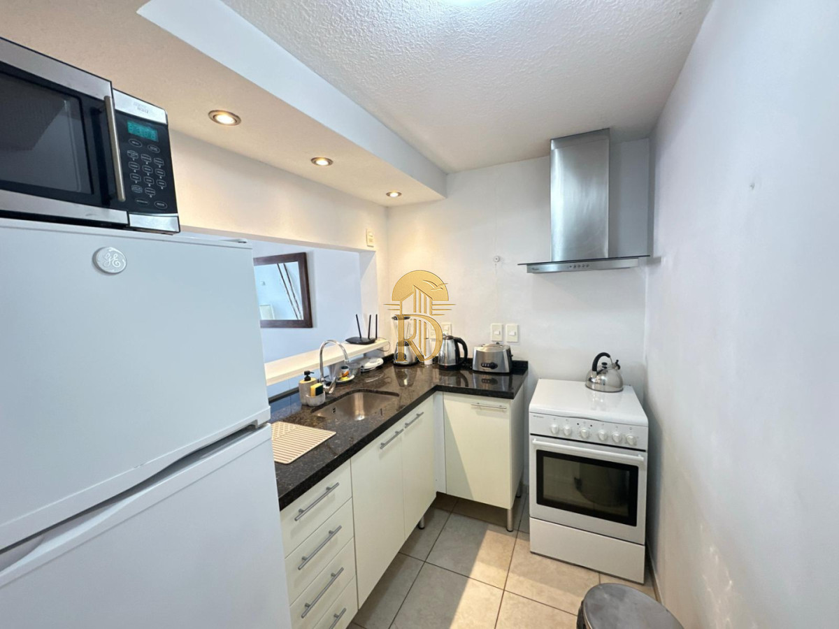 Apartamento en parada 6 de la brava -id-410