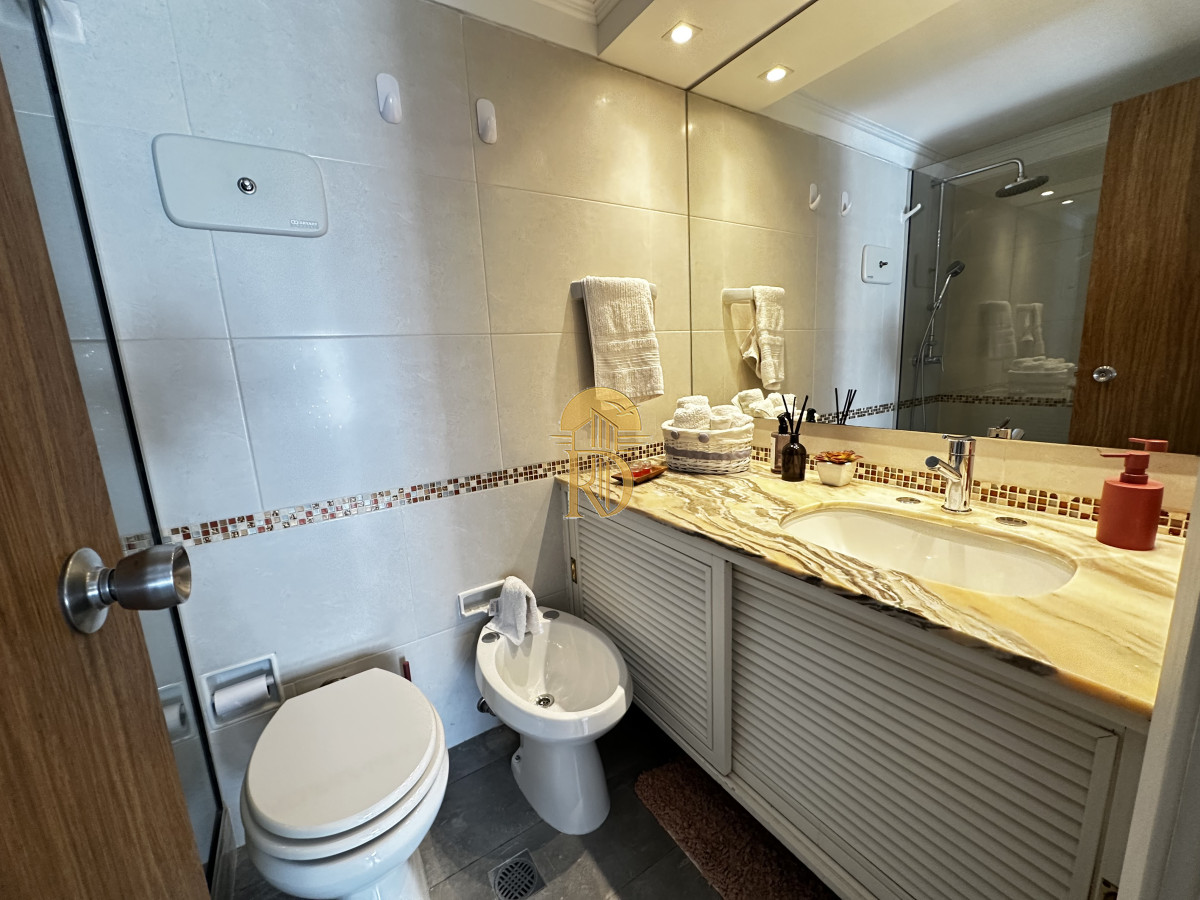 Apto a metrs del puerto Alquiler de verano de 2025 -id-402-14