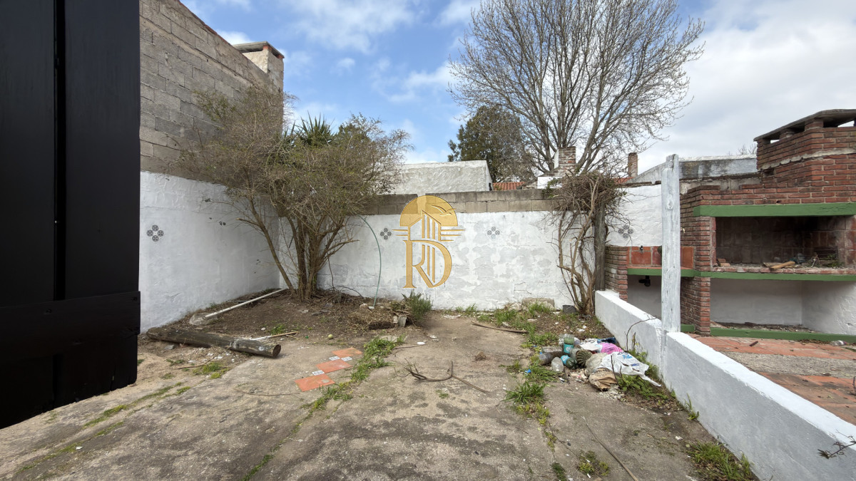 casa en venta bario biarritz -id-1041-12