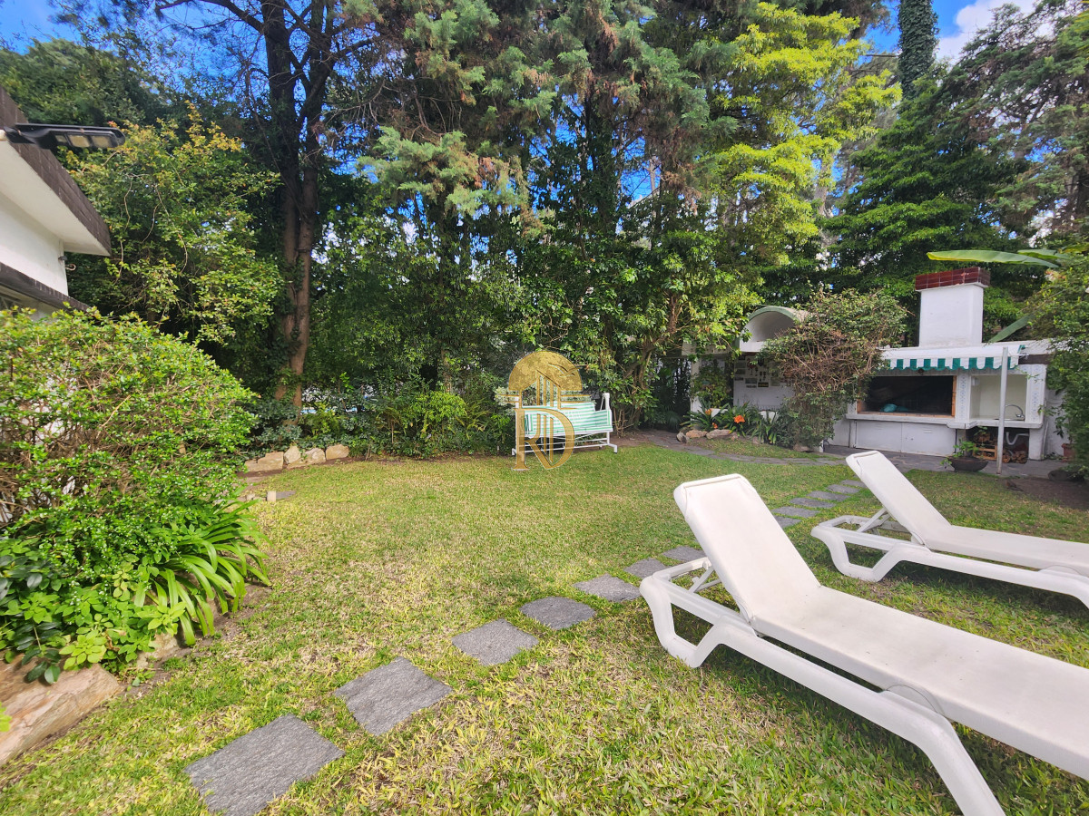 casa en barrio cantegril, un lugar para vivir y soñar -id-268-31