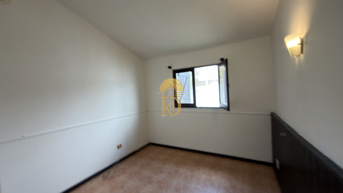 casa en venta bario biarritz -id-1041-7
