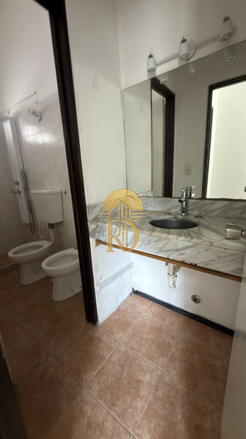 casa en venta bario biarritz -id-1041-8
