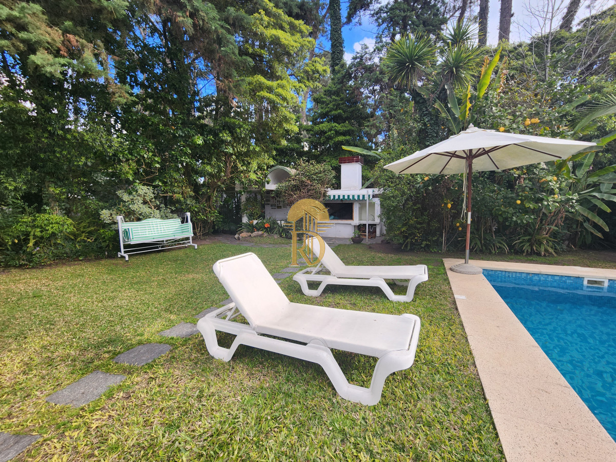 casa en barrio cantegril, un lugar para vivir y soñar -id-268-34
