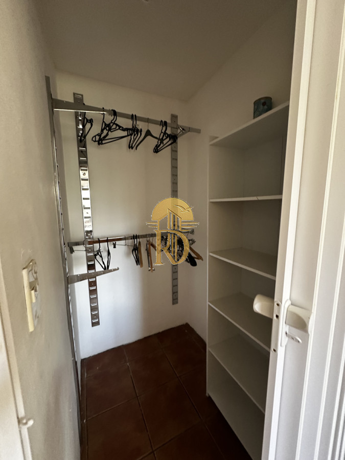 Alquiler Anual  Casa en Barrio Cantegril -id-100-14
