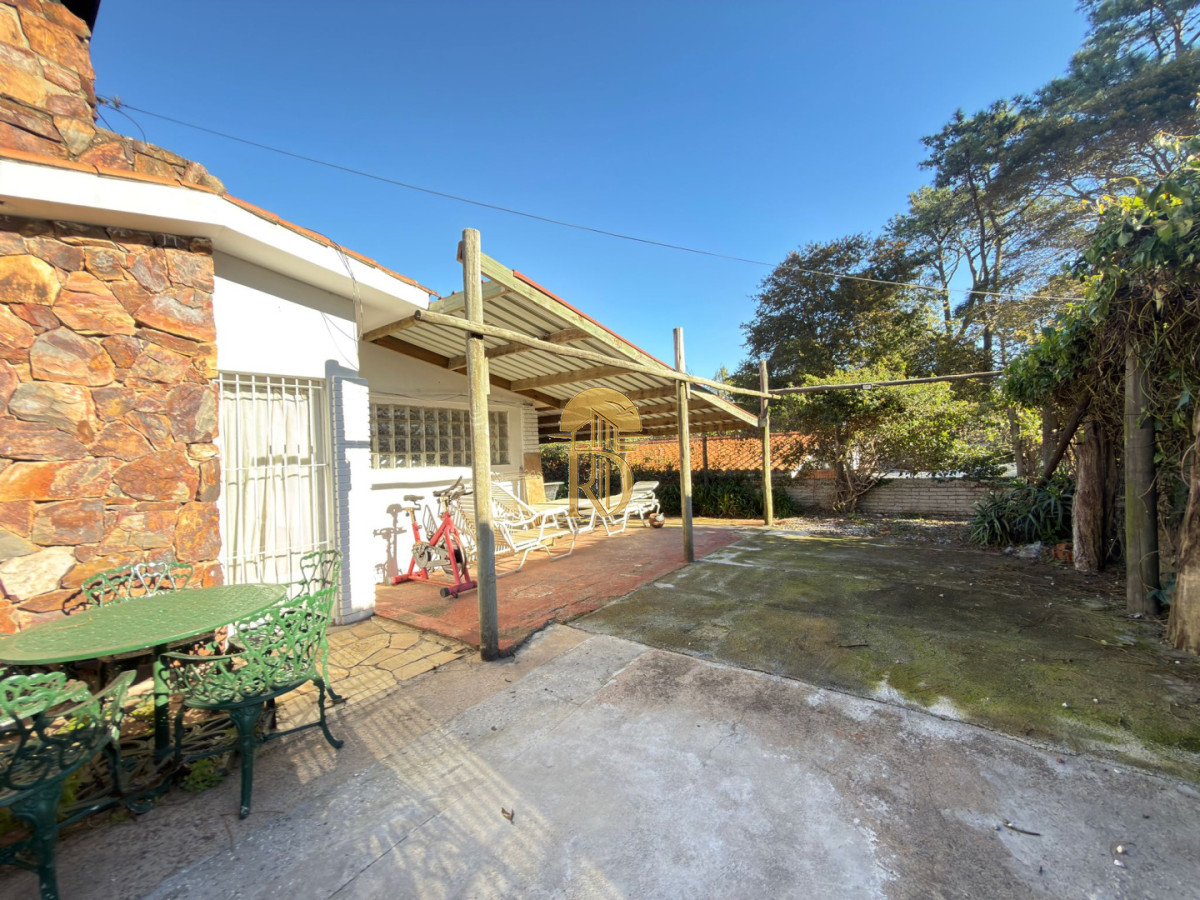 Casa en venta en uno de los mejores lugares de punta del este -id-765-24