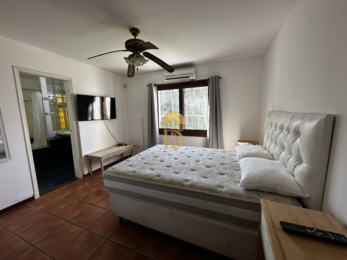 Alquiler Anual  Casa en Barrio Cantegril -id-100-11