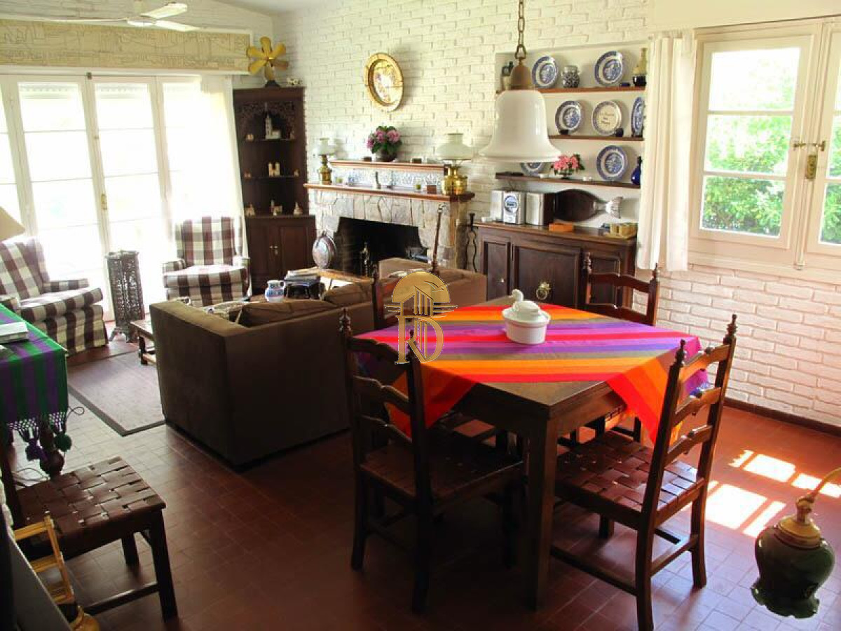 Disponible en enero para al menos 6 personas. -id-249-3