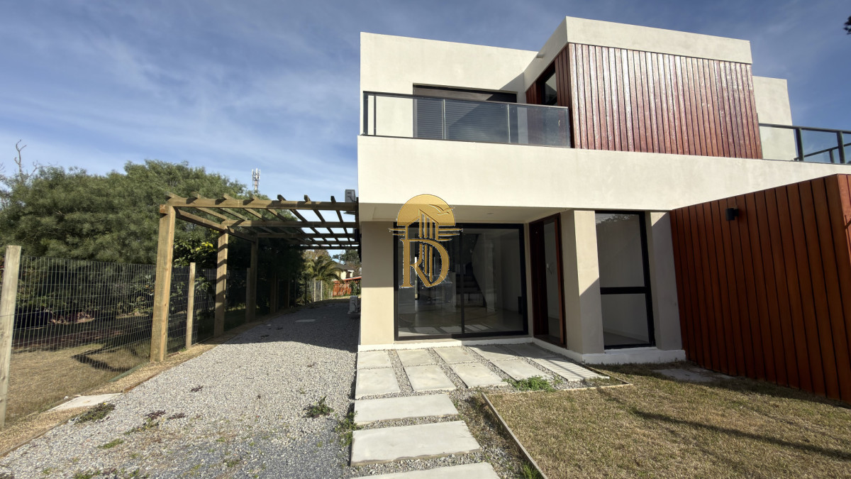 Casa en parada 32 mansa a estrenar -id-921