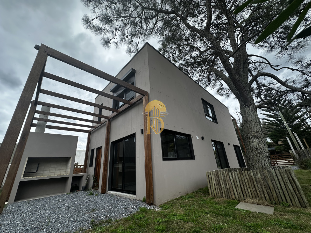 CASA A ESTRENAR EN VENTA -id-263-1
