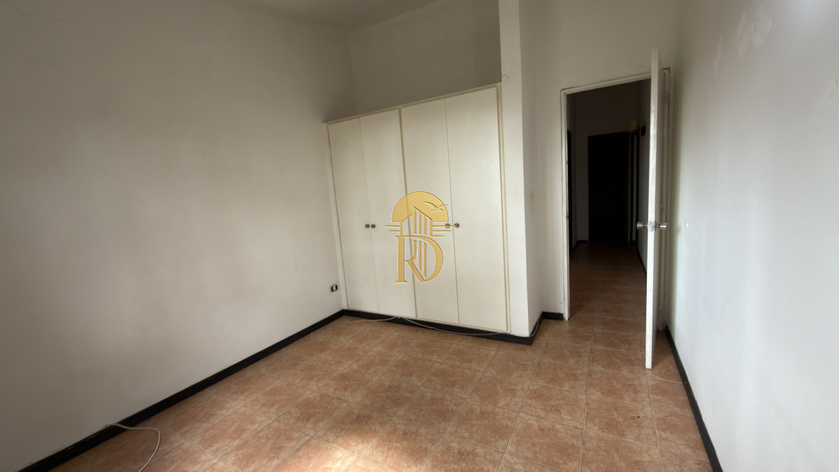 casa en venta bario biarritz -id-1041-15