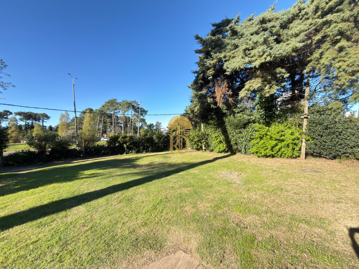 Casa en venta en uno de los mejores lugares de punta del este -id-765-7