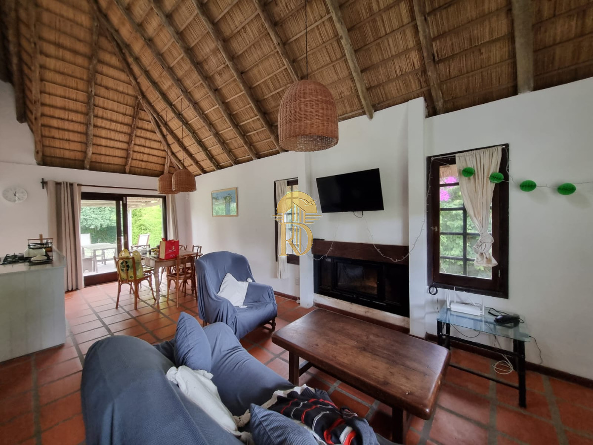 Casa apta para familias, -id-250-7