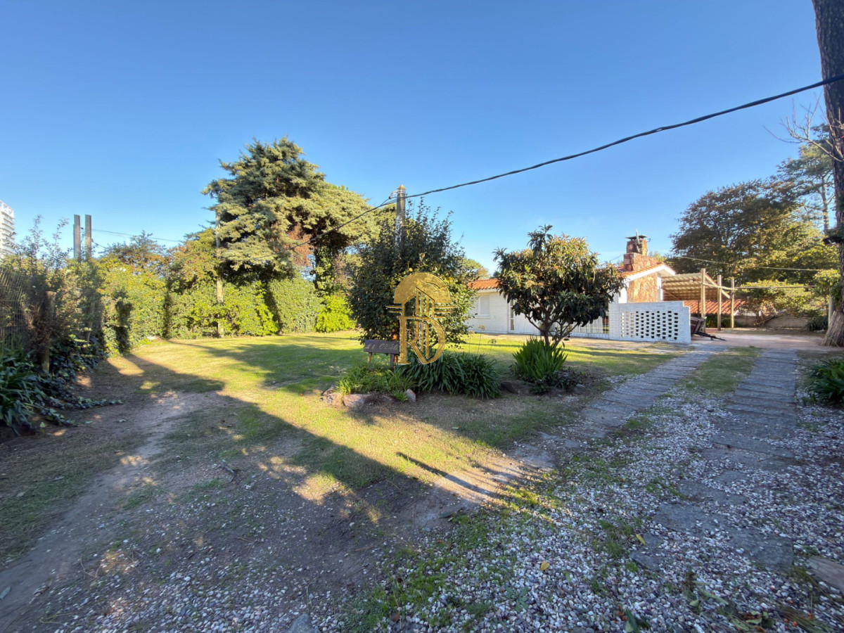Casa en venta en uno de los mejores lugares de punta del este -id-765-6