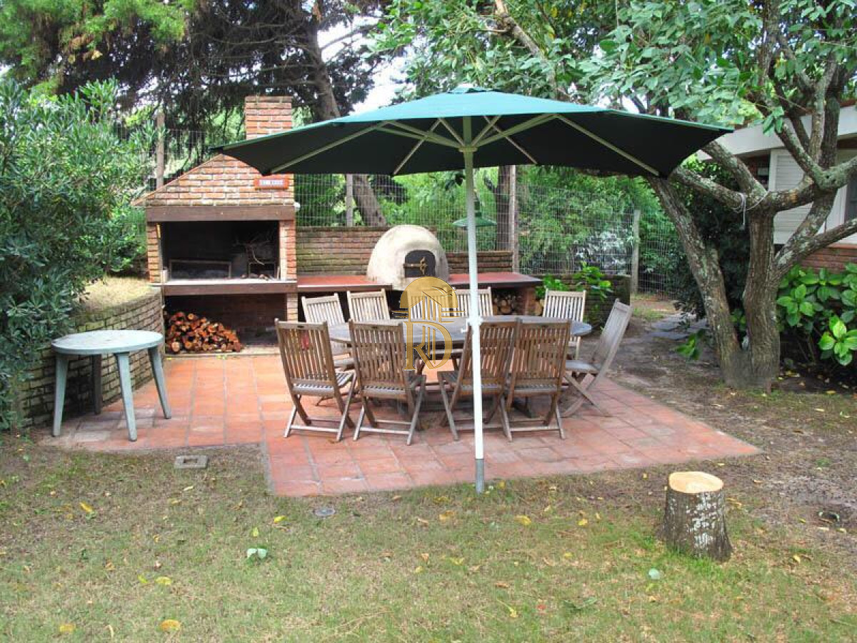 Disponible en enero para al menos 6 personas. -id-249-13