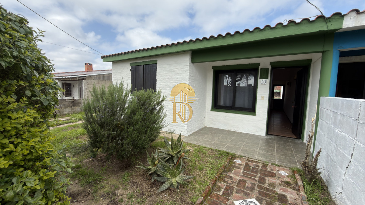 casa en venta bario biarritz -id-1041-2
