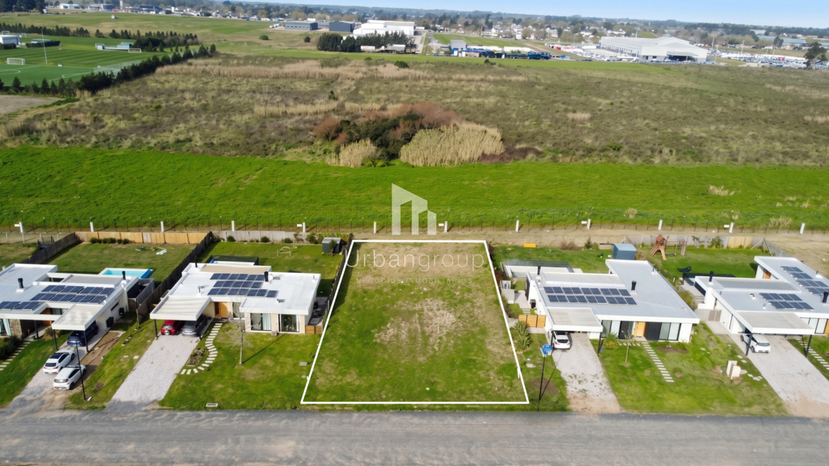Venta Terreno en Barrio Privado La Juana