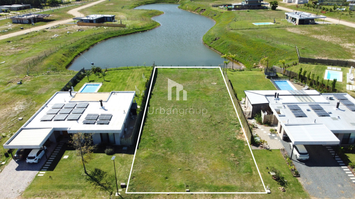 Terreno al Lago en Venta Barrio Privado La Juana 5