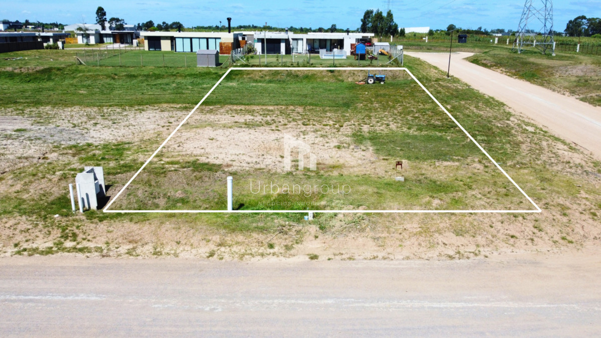 Venta terreno en Barrio Privado La Juana 2