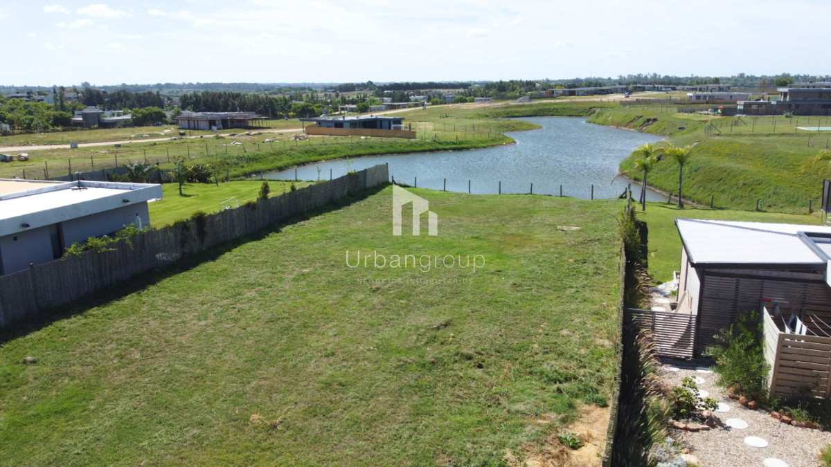 Terreno al Lago en Venta Barrio Privado La Juana 2