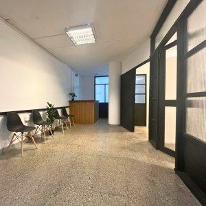 Oficina en Venta Av. 18 de Julio. OPORTUNIDAD DE INVERSIÓN !!