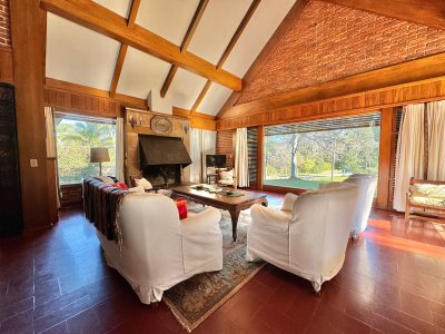 Chalet tradicional en el corazón de San Rafael