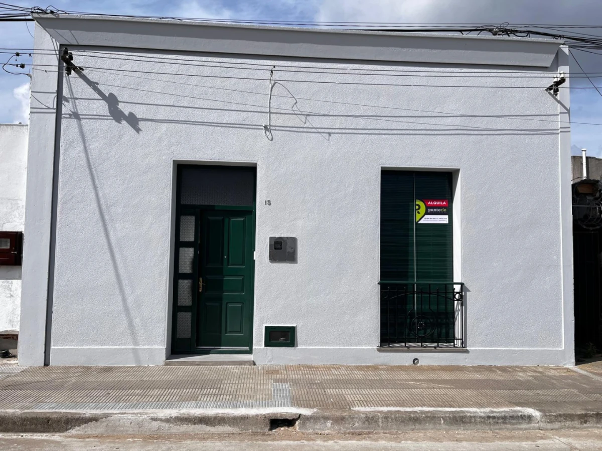 Casa de 2 Dormitorios en Alquiler - Centro - Reciclada a nuevo !!!
