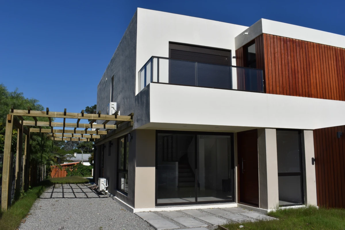 Venta de Casa a Estrenar - Punta del Este