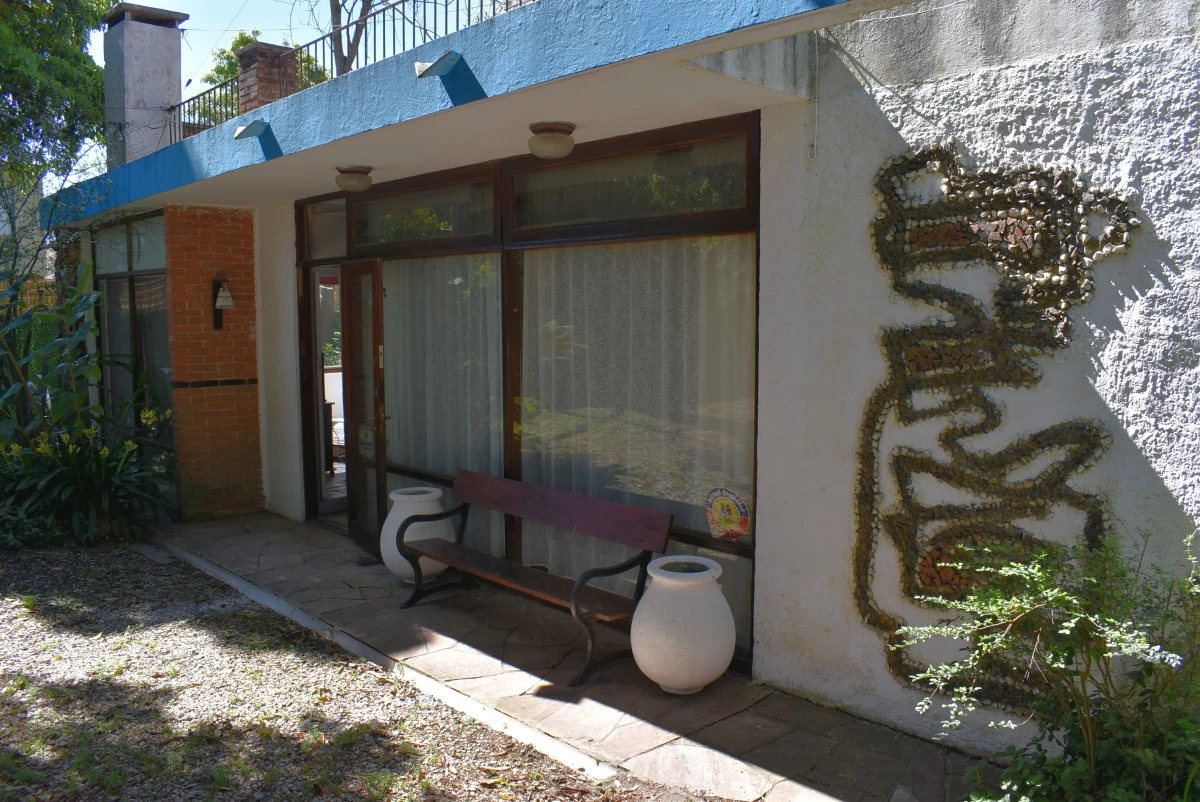 Venta de casa a Reciclar en Pinares de Punta del Este .-