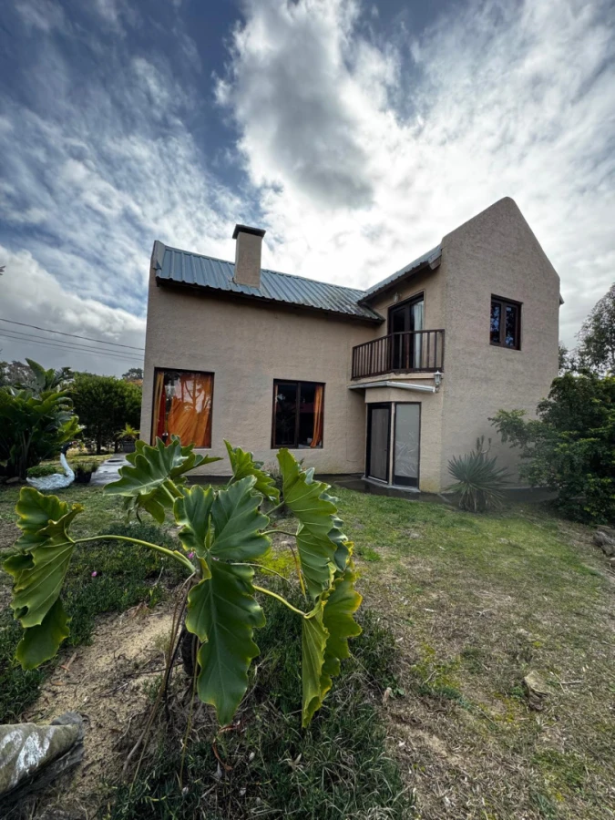 Casa en Barrio Country