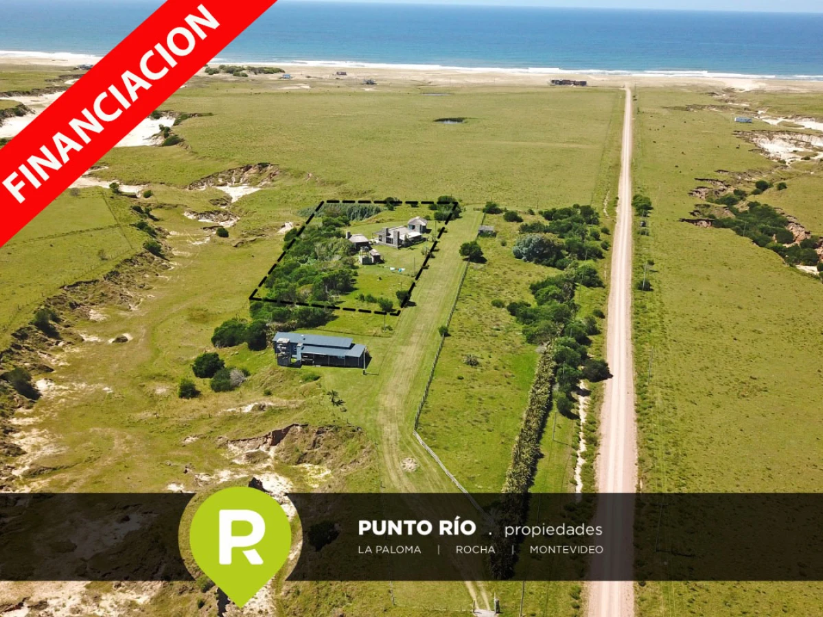 En Balneario Pueblo Nuevo de Departamento de Rocha.Lugar con pocas edificaciones y con amplias playas de arena fina. Un paraíso para descubrir y disfrutar. En medio de La Pedrera y Cabo Polonio