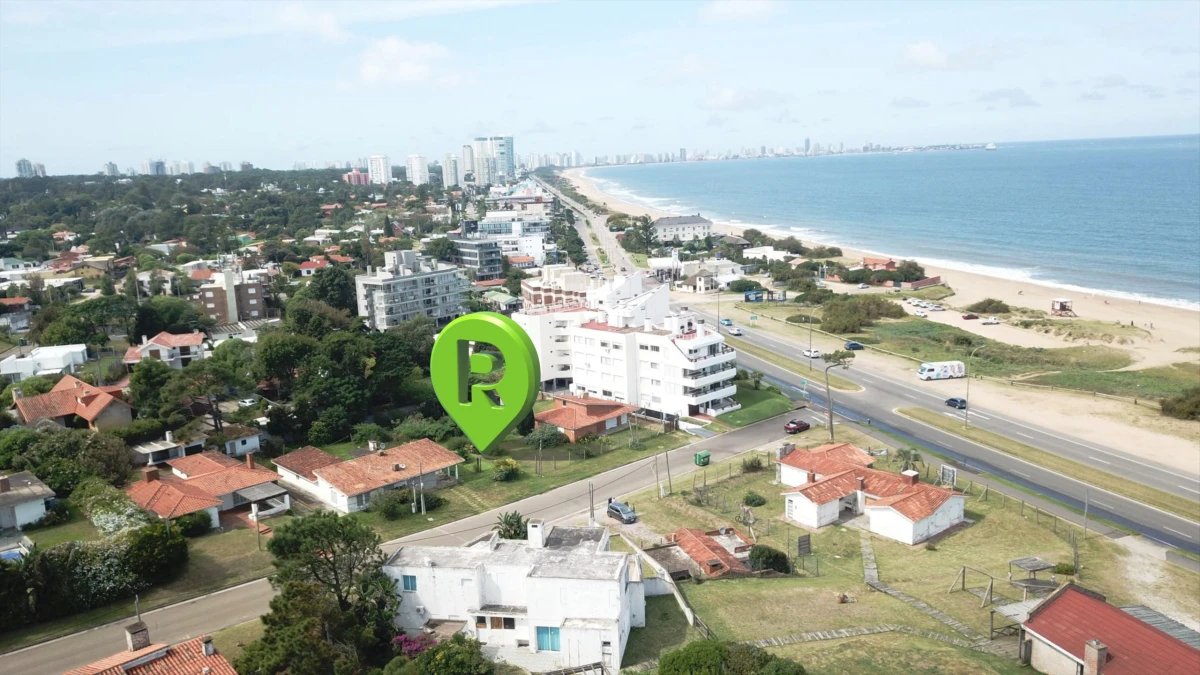 Venta de terreno en Punta del Este !!