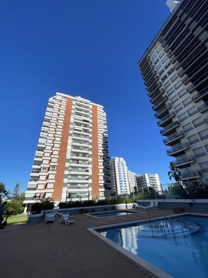 Apartamento con despejadas vistas